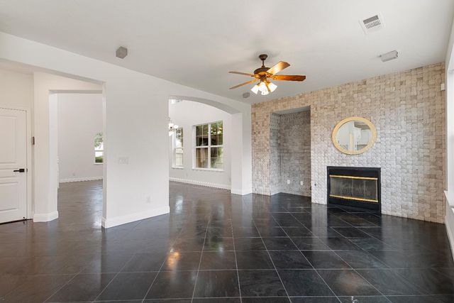 209 Oriole Ln, Lodi, CA 95240