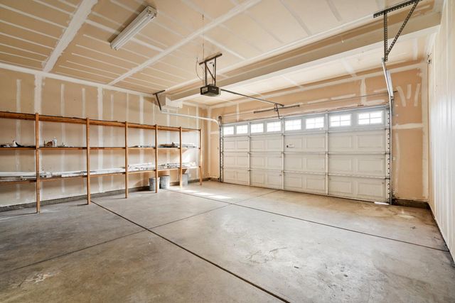 209 Oriole Ln, Lodi, CA 95240