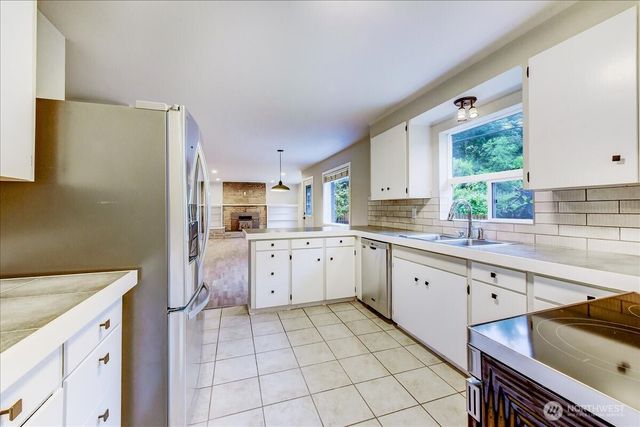 18115 185th Avenue NE, Woodinville, WA 98072