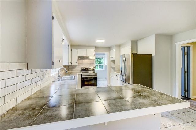 18115 185th Avenue NE, Woodinville, WA 98072