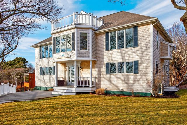 724 Commercial Street, Provincetown, MA 02657