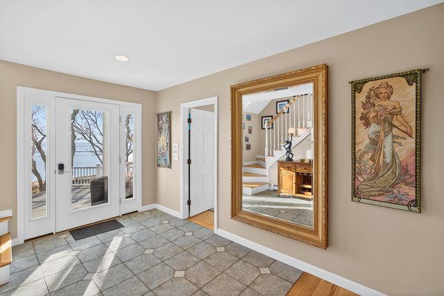 724 Commercial Street, Provincetown, MA 02657