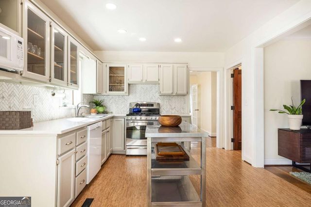 2653 Sharondale Circle NE, Atlanta, GA 30305