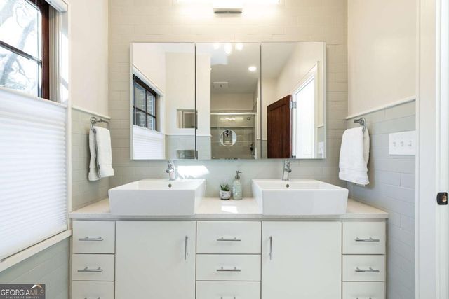 2653 Sharondale Circle NE, Atlanta, GA 30305