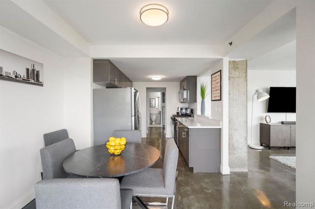 3320 Spinnaker Lane 4A, Detroit, MI 48207