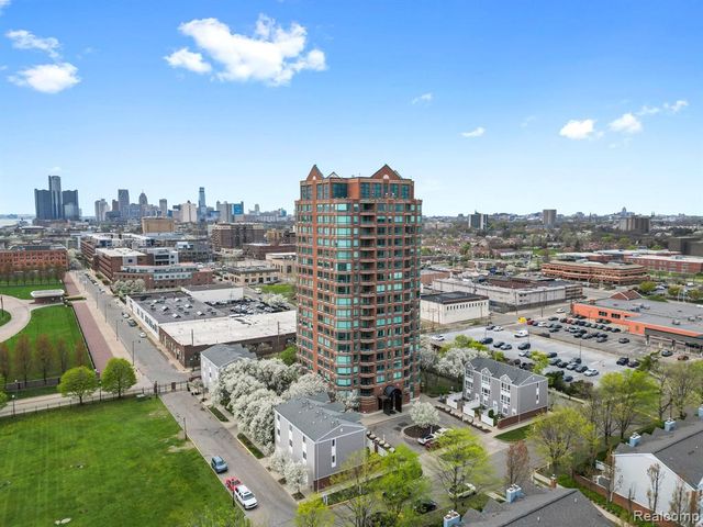 3320 Spinnaker Lane 4A, Detroit, MI 48207