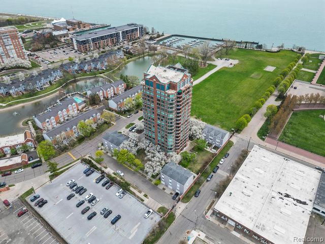 3320 Spinnaker Lane 4A, Detroit, MI 48207