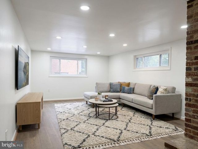 11204 MARKWOOD DR, Silver Spring, MD 20902