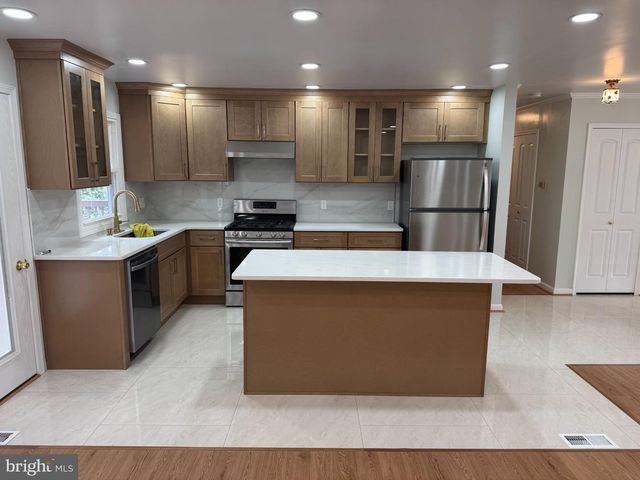 11204 MARKWOOD DR, Silver Spring, MD 20902