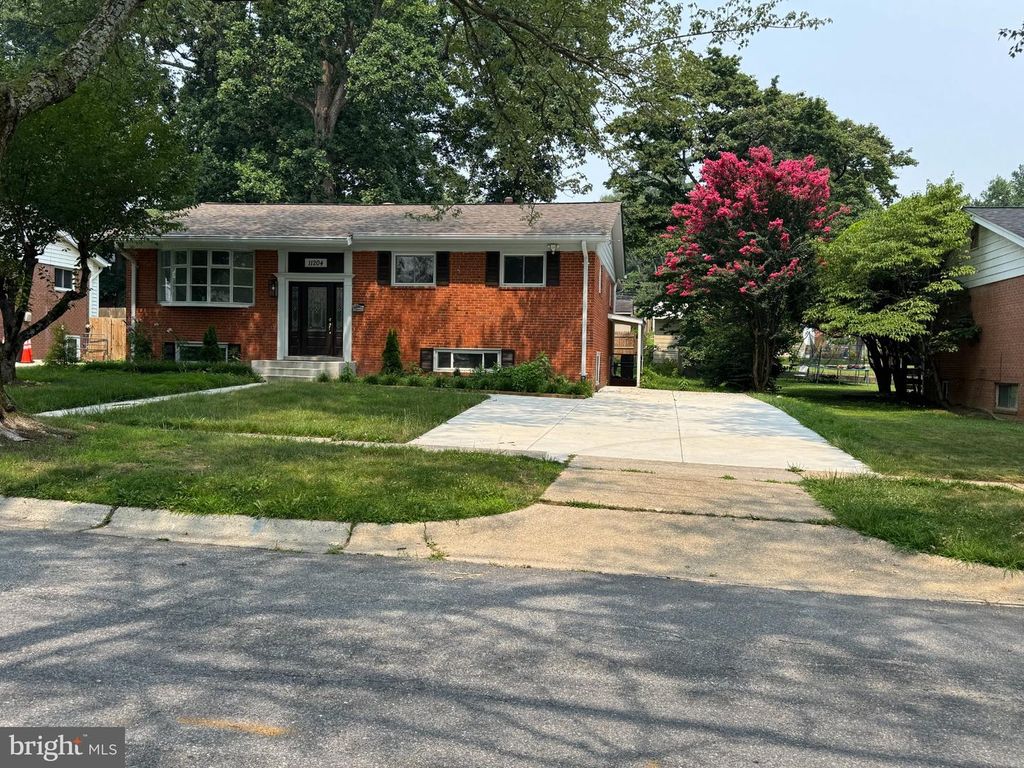 11204 MARKWOOD DR, Silver Spring, MD 20902