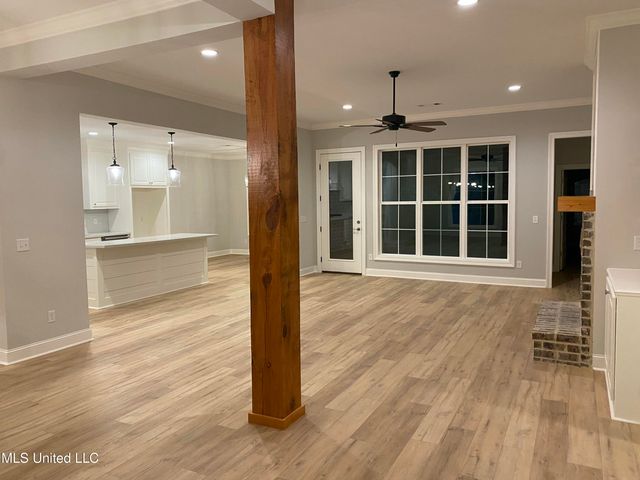 127 Salus Bend, Clinton, MS 39056