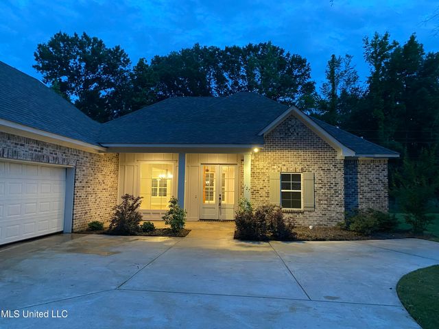 127 Salus Bend, Clinton, MS 39056