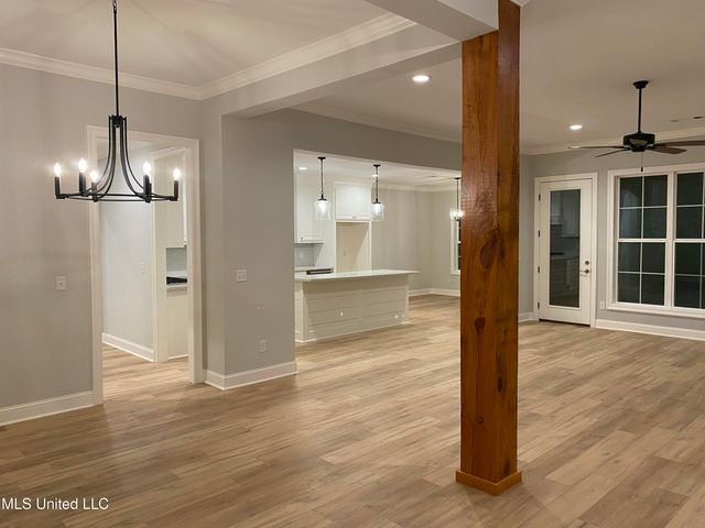 127 Salus Bend, Clinton, MS 39056