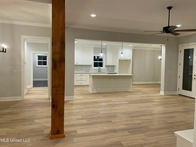 127 Salus Bend, Clinton, MS 39056