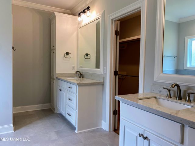 127 Salus Bend, Clinton, MS 39056