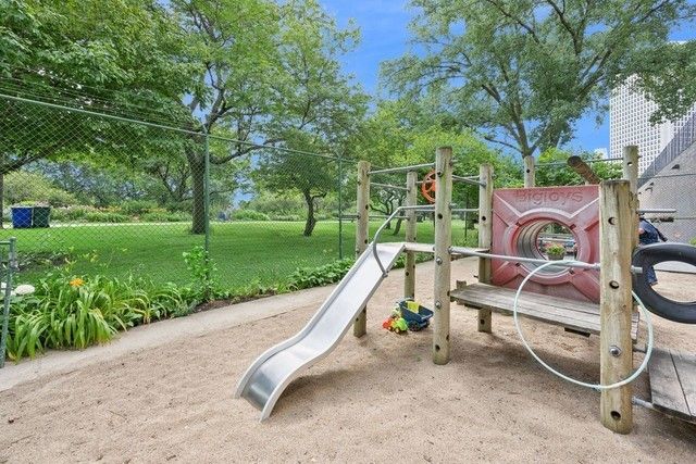 5455 N Sheridan Road 1907, Chicago, IL 60640