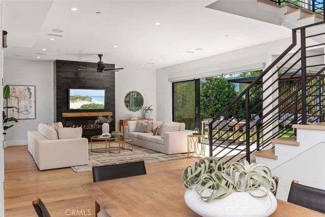 175 Costa Mesa, Costa Mesa, CA 92627