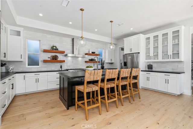 175 Costa Mesa, Costa Mesa, CA 92627