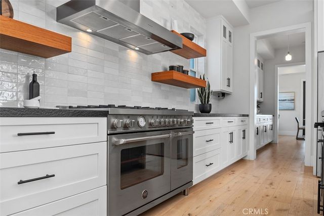 175 Costa Mesa, Costa Mesa, CA 92627