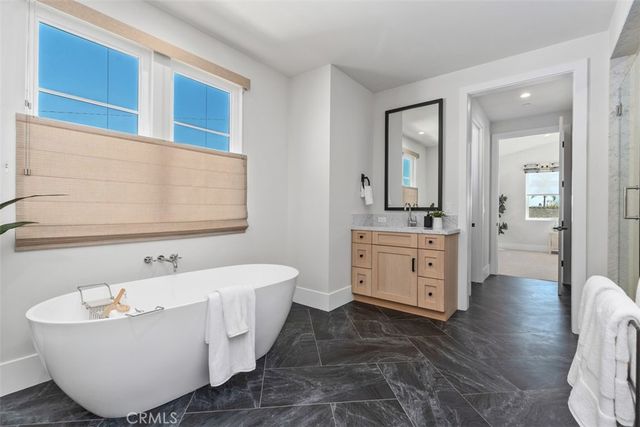 175 Costa Mesa, Costa Mesa, CA 92627