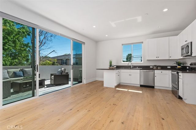 175 Costa Mesa, Costa Mesa, CA 92627
