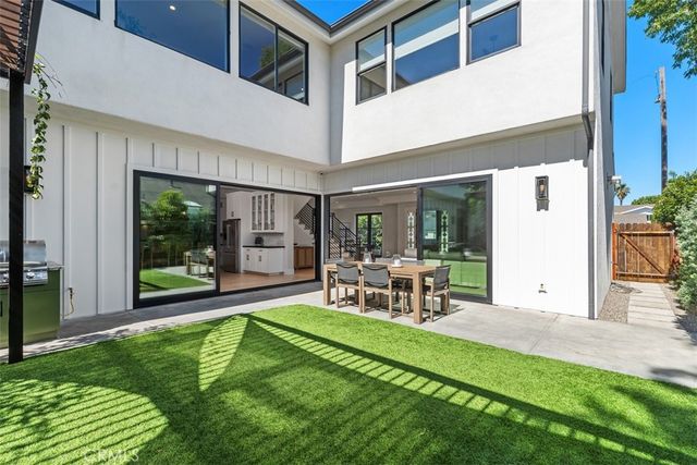 175 Costa Mesa, Costa Mesa, CA 92627