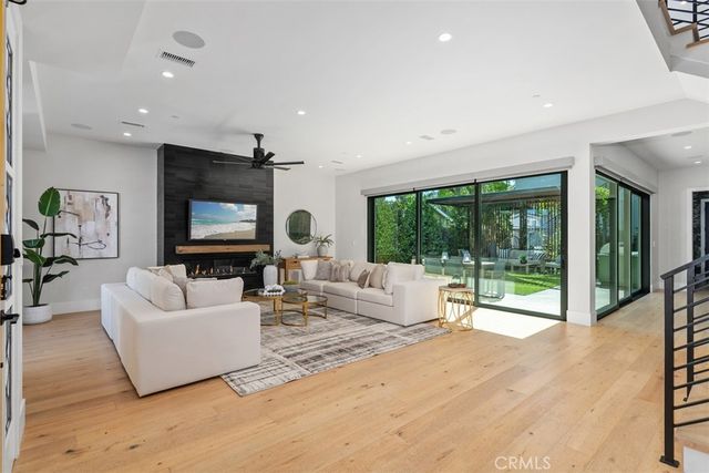 175 Costa Mesa, Costa Mesa, CA 92627