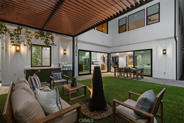 175 Costa Mesa, Costa Mesa, CA 92627