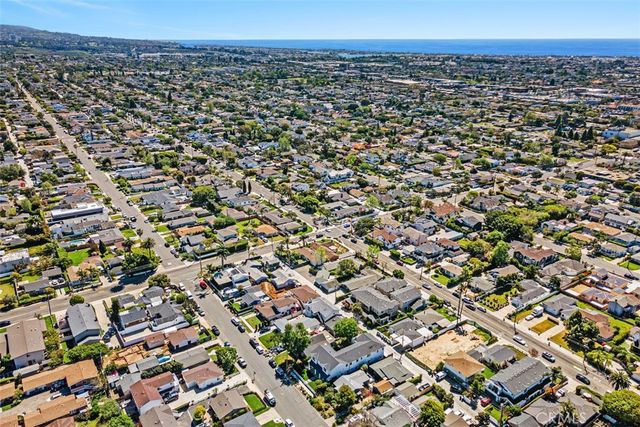 175 Costa Mesa, Costa Mesa, CA 92627