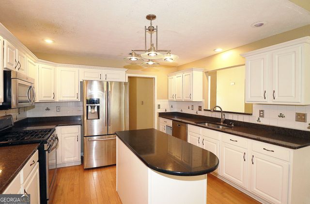 109 Windsong Drive, Stockbridge, GA 30281
