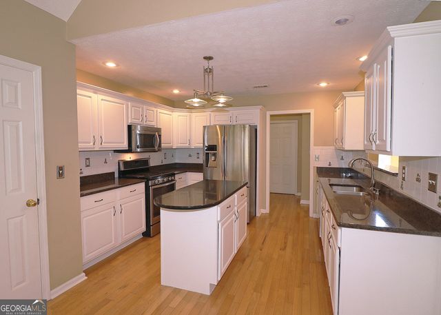 109 Windsong Drive, Stockbridge, GA 30281