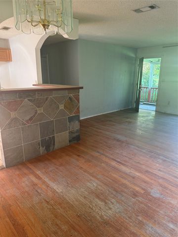 4621 Lake Park Drive, The Colony, TX 75056