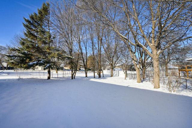 7606 116th Avenue N, Champlin, MN 55316