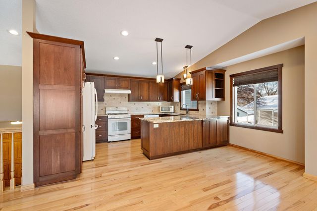 7606 116th Avenue N, Champlin, MN 55316