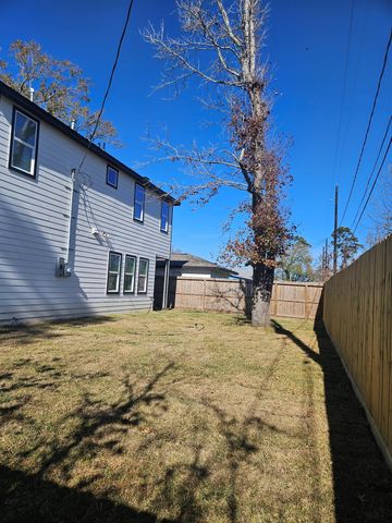 107 Booker Street, Baytown, TX 77523