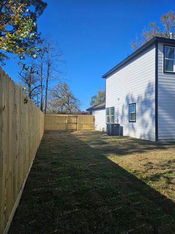 107 Booker Street, Baytown, TX 77523