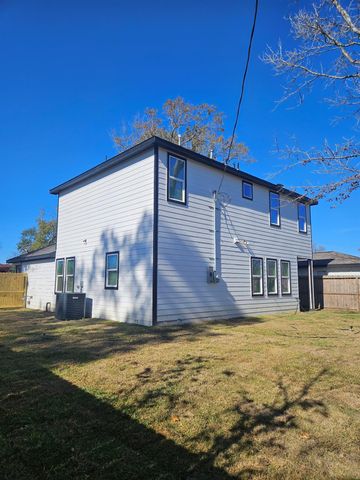107 Booker Street, Baytown, TX 77523