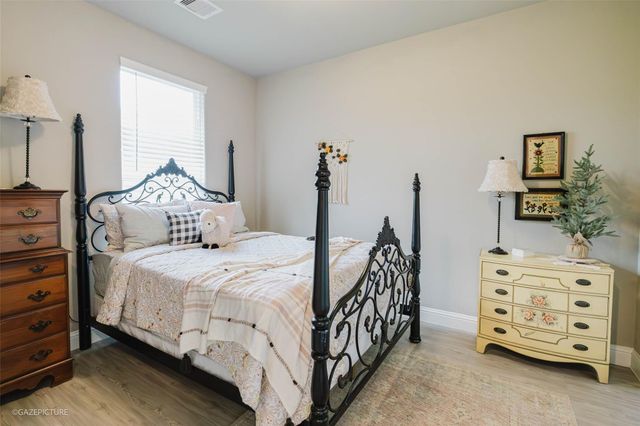 26600 Doe Lane, Hempstead, TX 77445