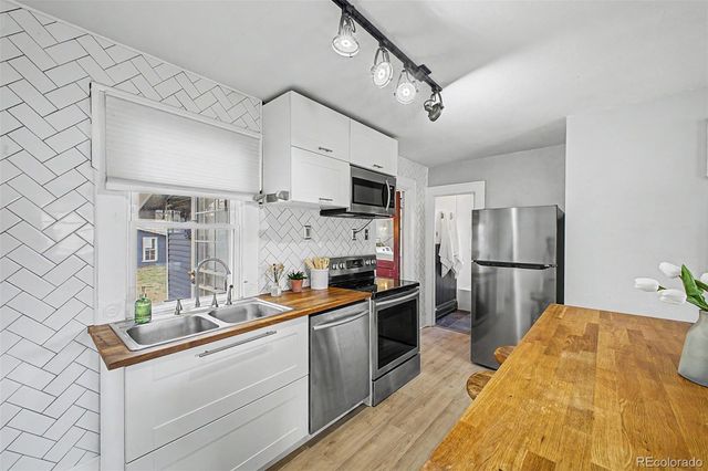2963 S Fox Street, Englewood, CO 80110