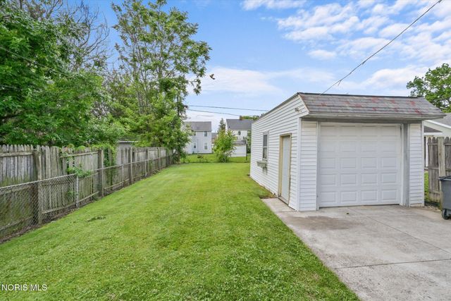3809 Almeda Drive, Toledo, OH 43612