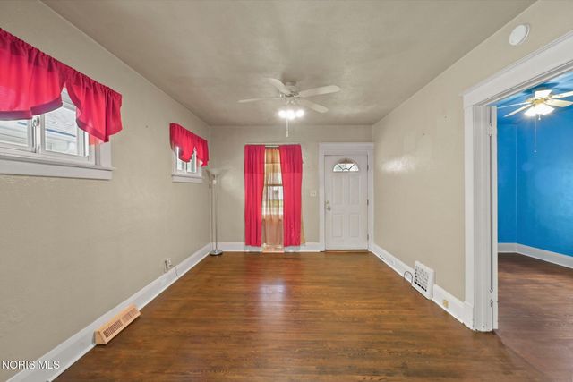 3809 Almeda Drive, Toledo, OH 43612