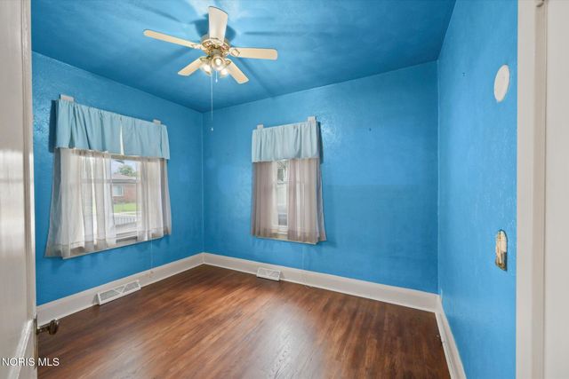 3809 Almeda Drive, Toledo, OH 43612