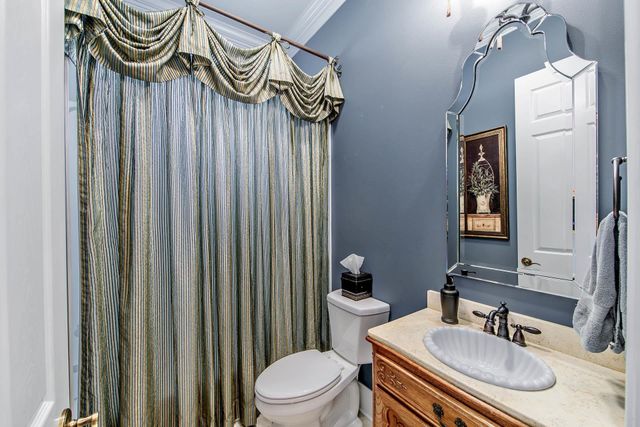 368 Tulip Dr, Houma, LA 70360