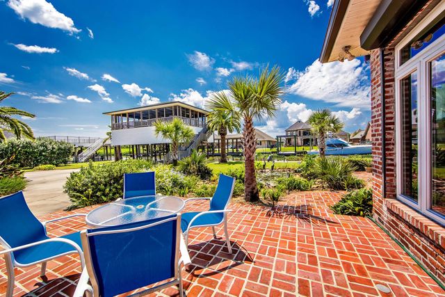 368 Tulip Dr, Houma, LA 70360