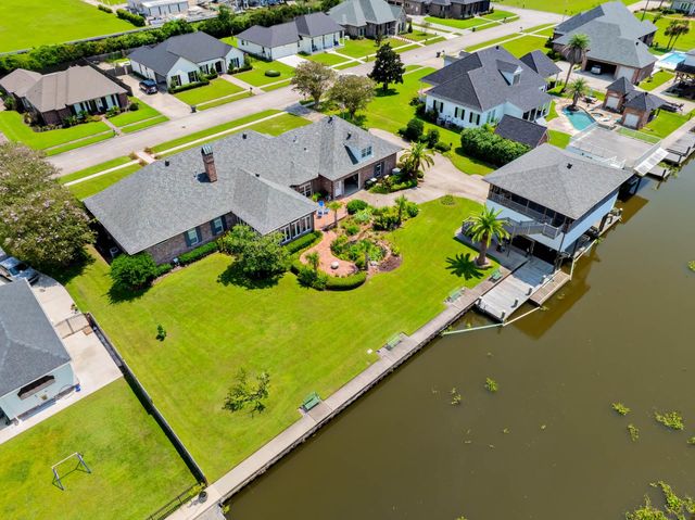 368 Tulip Dr, Houma, LA 70360
