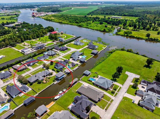 368 Tulip Dr, Houma, LA 70360