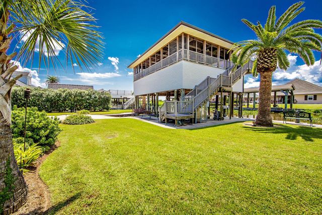 368 Tulip Dr, Houma, LA 70360