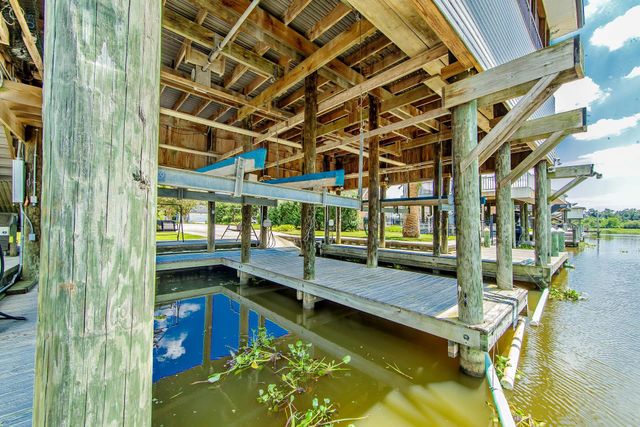 368 Tulip Dr, Houma, LA 70360