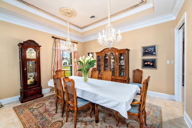 368 Tulip Dr, Houma, LA 70360