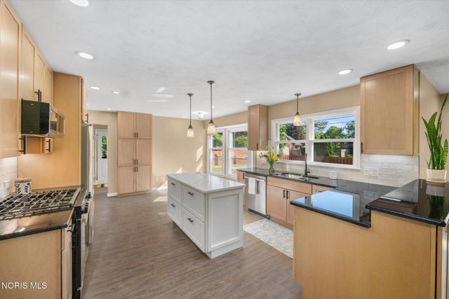 3634 Corey Road, Toledo, OH 43615